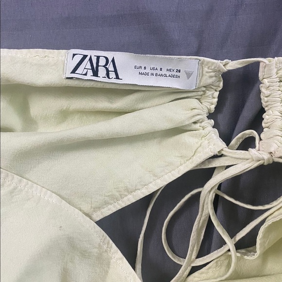 Zara bandana top. Cream Color. Wore just once under a jacket - Picture 2 of 3